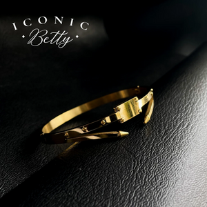 Iconic Betty brand Gold bracelet 