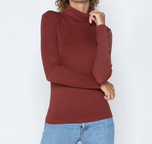 C'est Moi Seamless Rib L/S Turtle Neck Top