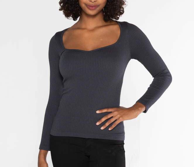 C'est Moi Seamless Rib Long Sleeve Sweetheart Top